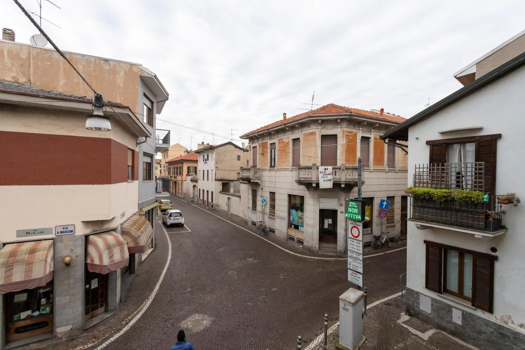 Corte Manzoni - Self Check-In Galliate Exteriér fotografie